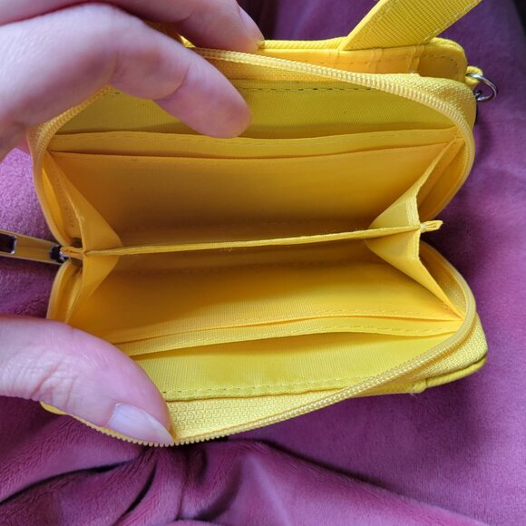 Pikachu Pokémon Mini Keychain Wallet - Picture 4 of 7